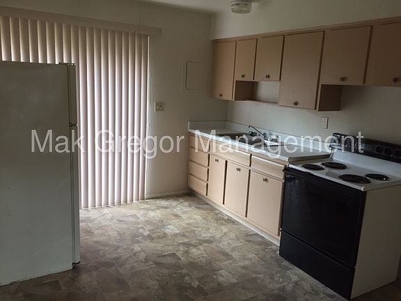 3rd image of 1210 Case Ave