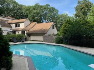 65 Cheyenne Trl, Sparta, NJ 07871