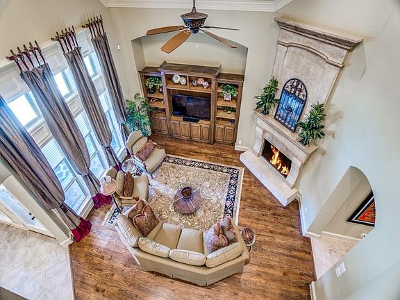 4th image of 4119 Forest Park Ln