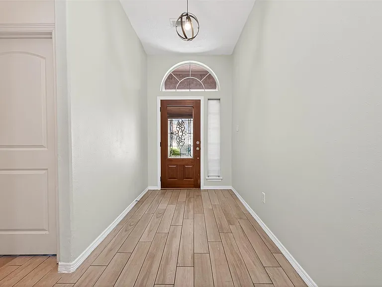 10542 Parkside Dr — Photo 7