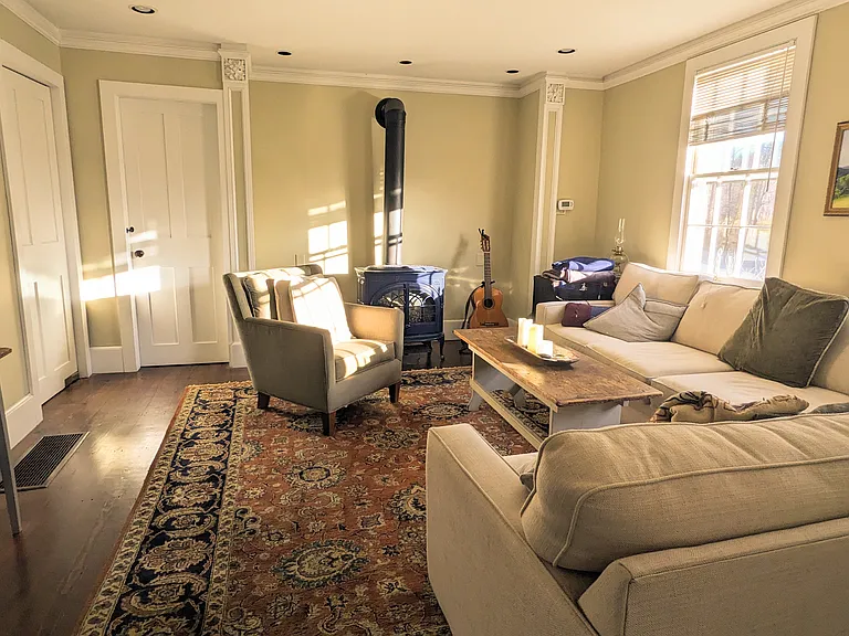 9 Island St #B — Photo 21