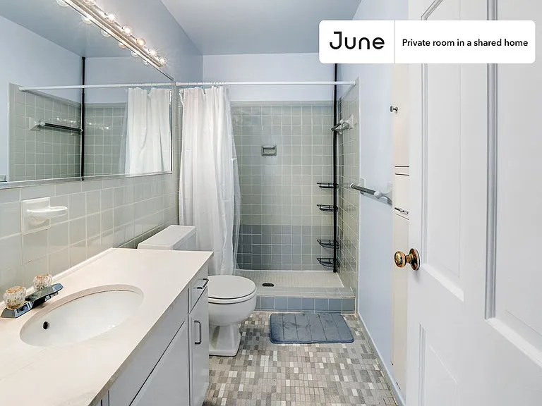 511 G St SW #E — Photo 4
