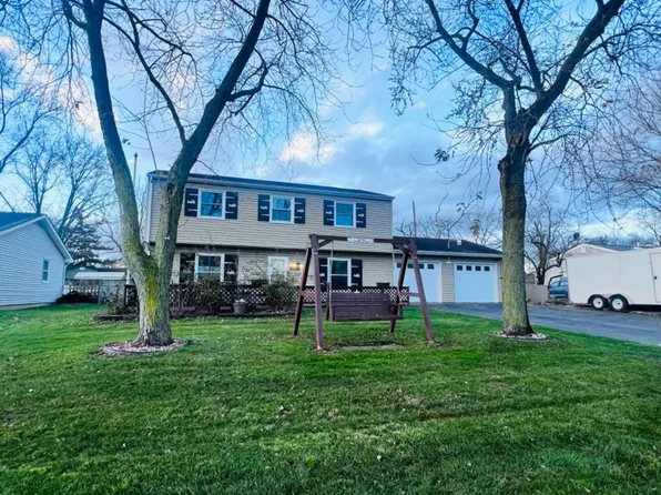 388 Midway Dr, Valparaiso, IN 46385