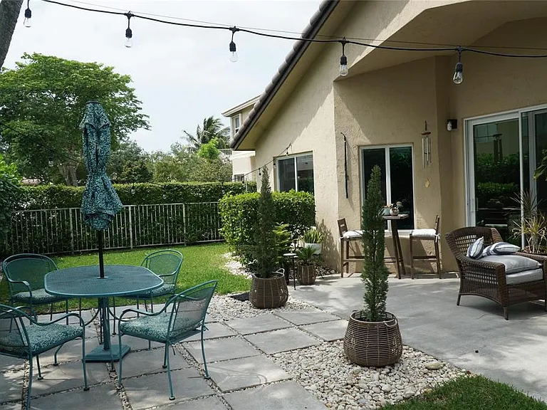17030 NW 19th Ct — Photo 10