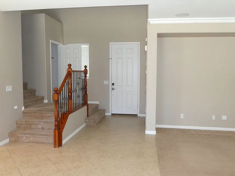 4054 Lower Saxon Ave — Photo 5