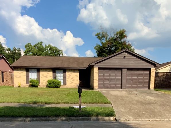 1366 Stevenage Ln