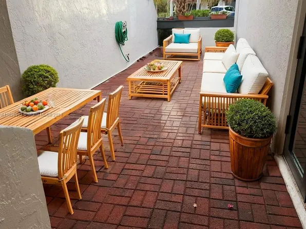 364 Fern Dr #8-6, Fort Lauderdale, FL 33326