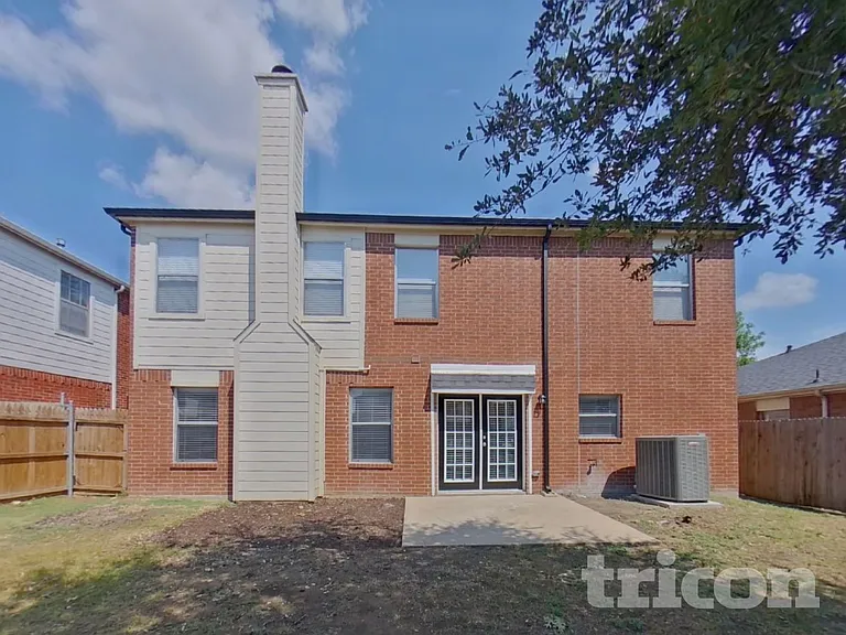 1308 Stetson Trl — Photo 24