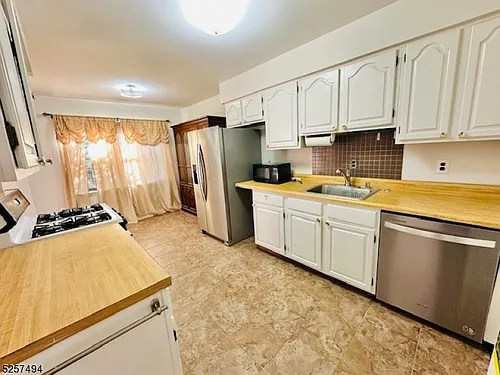 144-B Beverly Hill Ter Photo 1