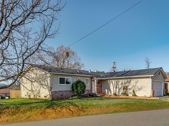 2nd image of 1264 Fairview Dr #4