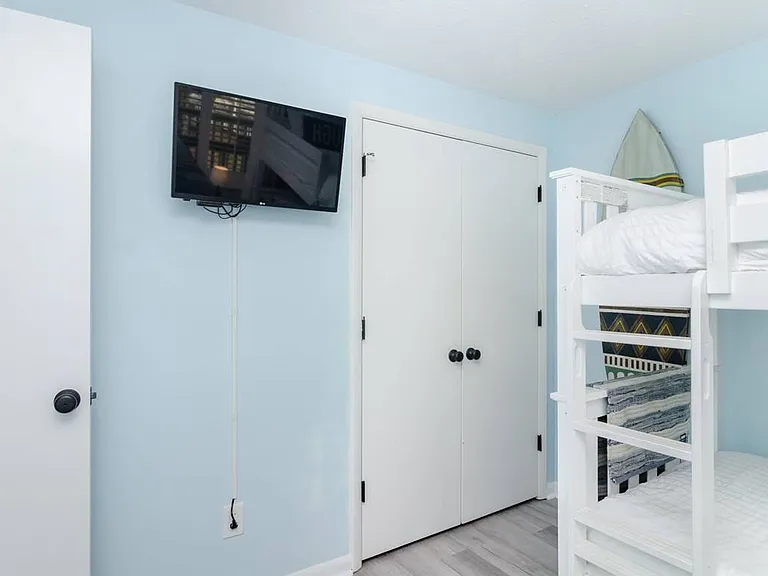 2302A Surfrider Cir — Photo 20
