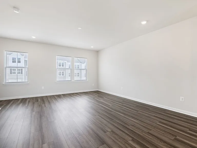 105 Milburn Dr — Photo 15