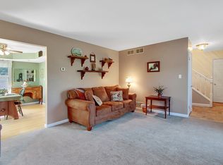 2 Wheatfield Dr, Carlisle, PA
