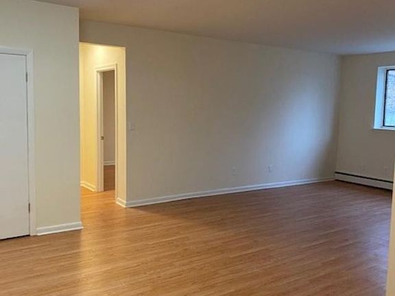 4th image of 2100 Stanley St APT 112