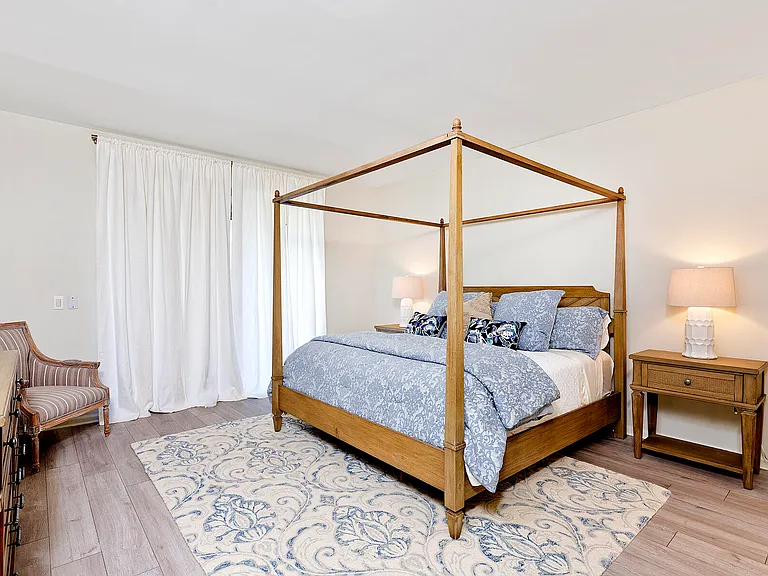 11818 Pebblewood Dr — Photo 3