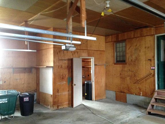 4th image of 3125 Edmond St