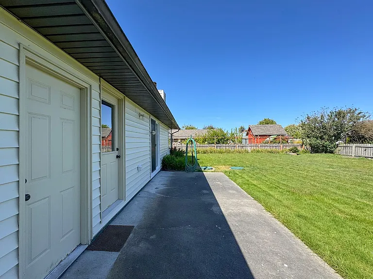 41 McLaughlin Rd — Photo 12