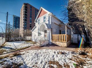 1407 12th St SW, Calgary, AB T3C 1B3
