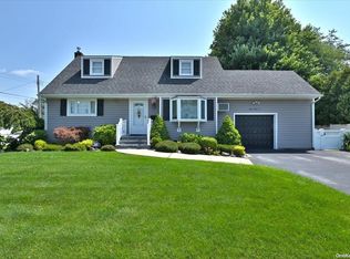 345 2nd Ave, Massapequa Park, NY