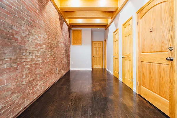 Rented by Nooklyn NYC LLC | media 22