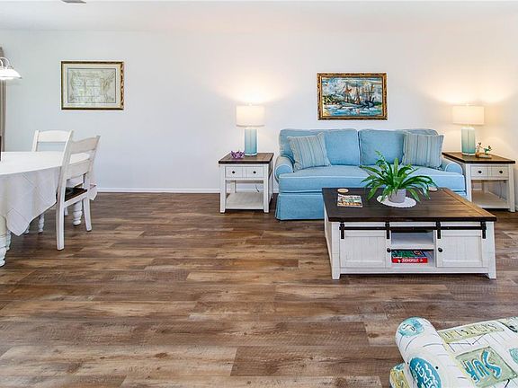 3rd image of 8140 Lora Del Rio Dr