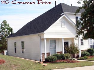 910 Cinnamon Dr, Durham, NC 27713