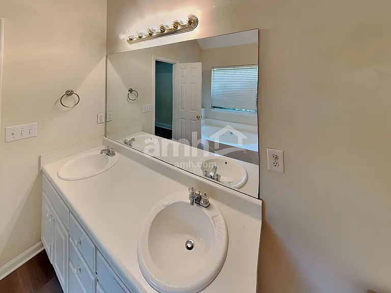 1365 Morrow Dr — Photo 11