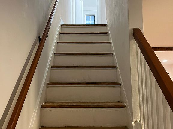 4th image of 430-432 N Beatty St
