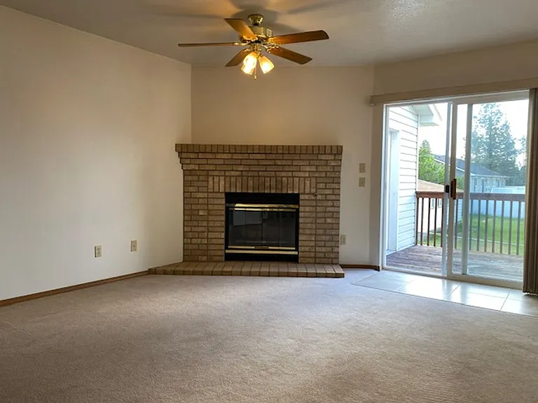 210 & 212 E Campbell St — Photo 5