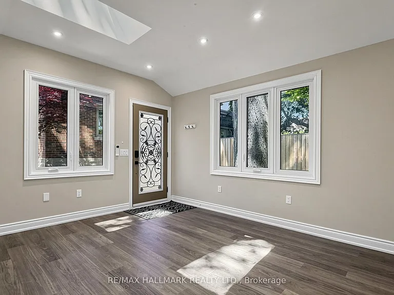 87 Fallingbrook Rd — Photo 39