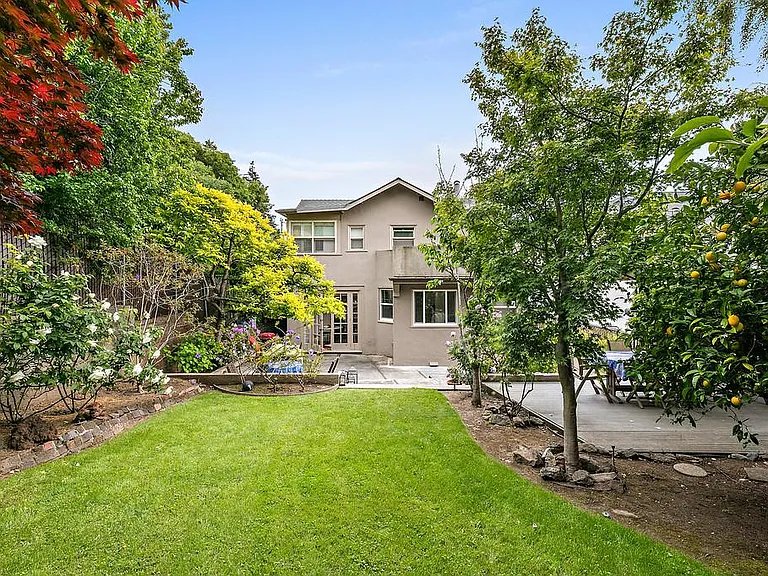 2903 Russell St — Photo 14