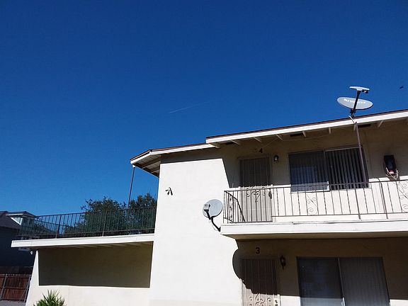 2nd image of 577 N El Molino Ave