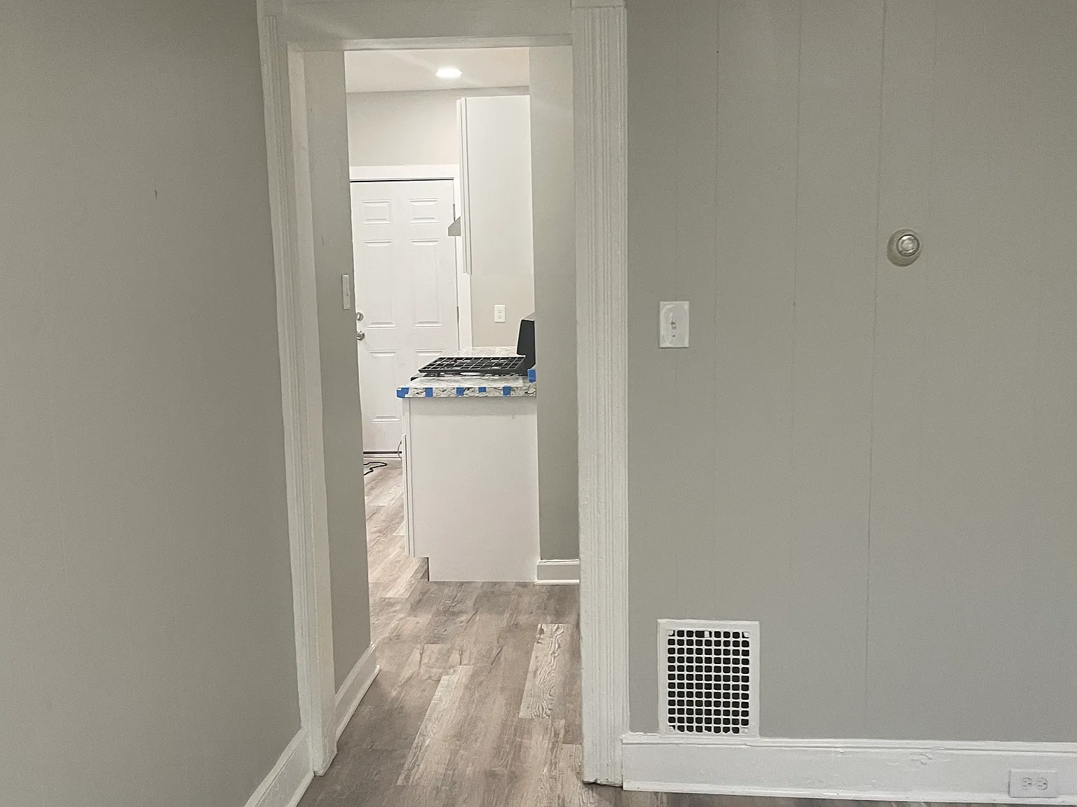 2 bed, 900 sqft, $1,900 — Photo 2