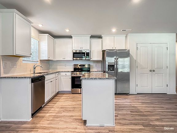 4th image of 272 Johnson Ridge Way