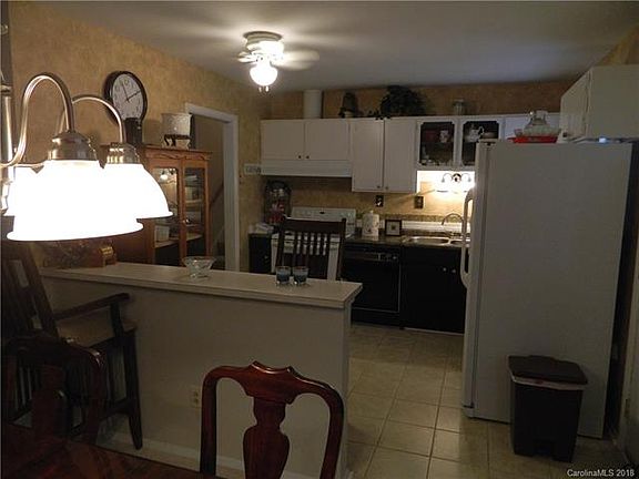 5th image of 6041 Quiet Cove Ct
