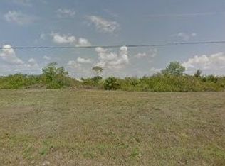 2047 NE 17th Ter, Cape Coral, FL 33909
