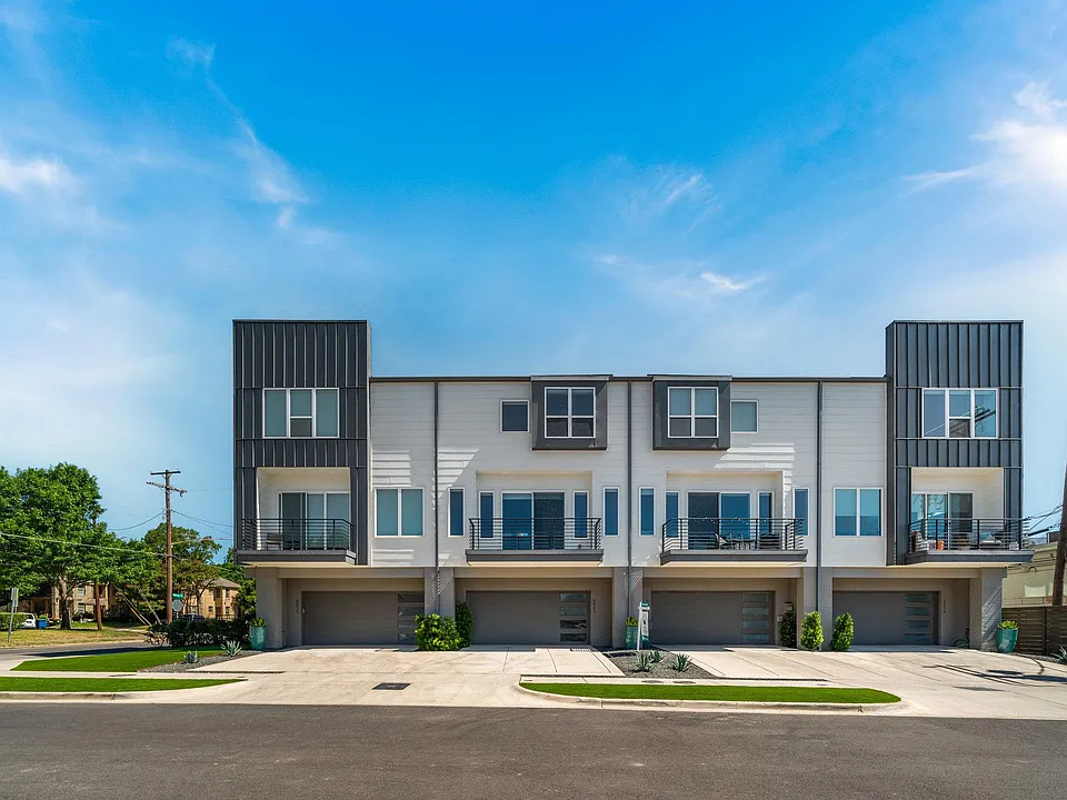 6059 La Vista Dr