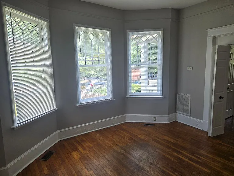 415 Pettigru St #1 — Photo 12