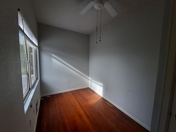 5th image of 510 W Fillmore St APT 2