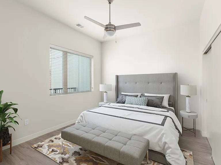 4453 Vista Ave #2 — Photo 1