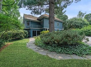 18 Hemlock Rd, Cambridge, MA 02138