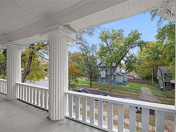 4th image of 306 Spruce Ave