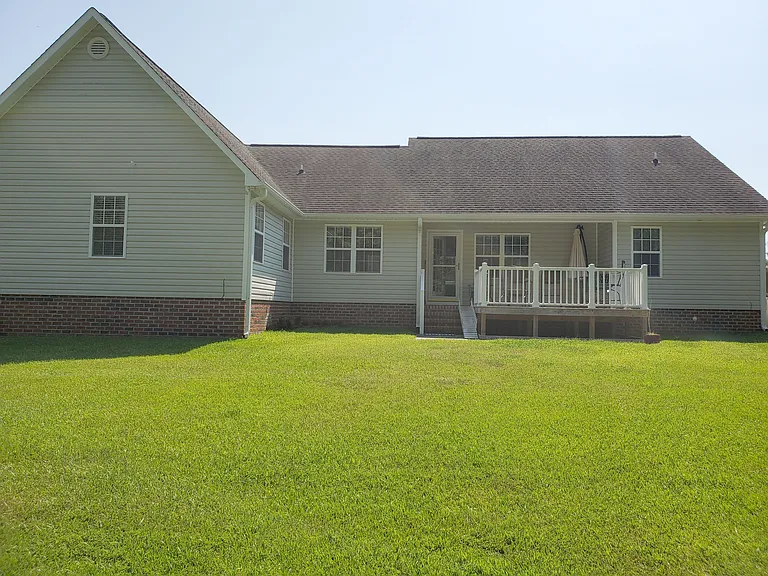 104 Adell Ln — Photo 24