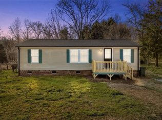 1207 Thayer Rd, Trinity, NC 27370