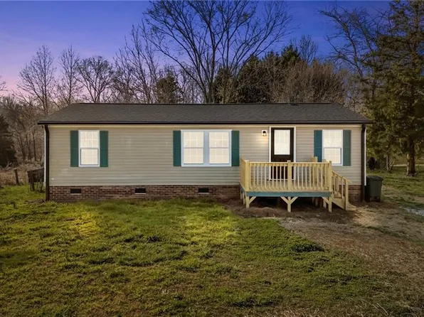 1207 Thayer Rd, Trinity, NC 27370