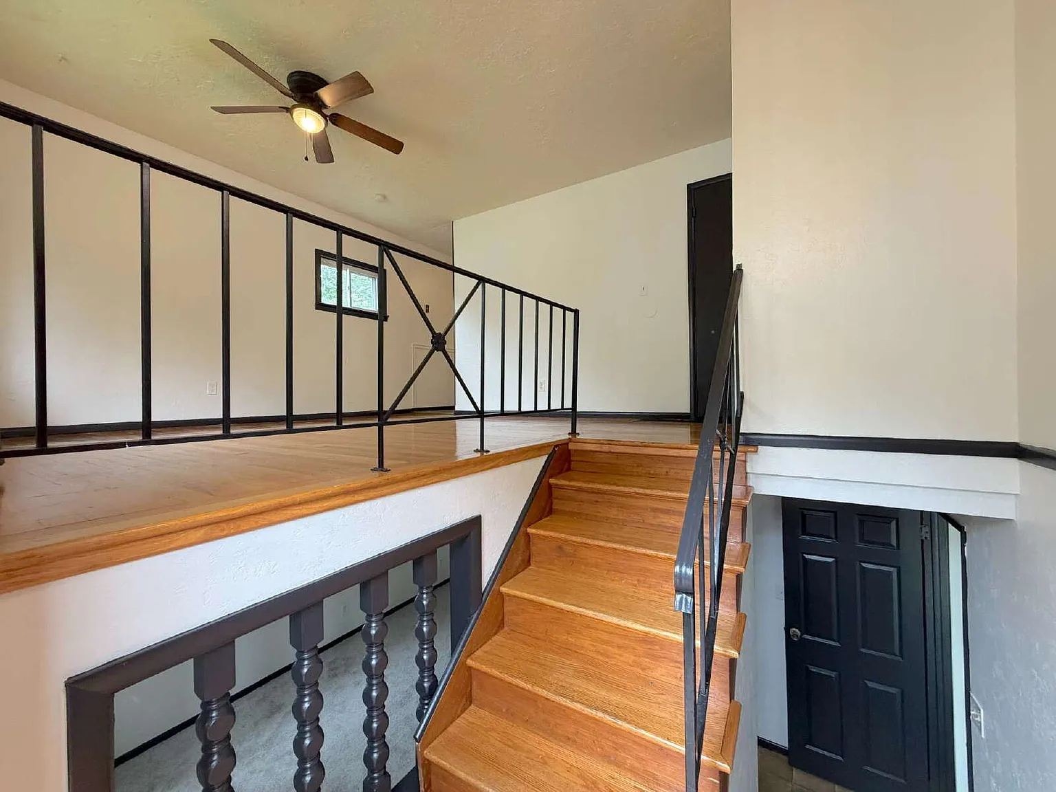 2 bed, 1.0 bath, $1,450 — Photo 4