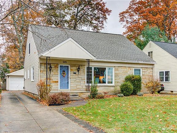 2nd image of 585 Parkside Dr