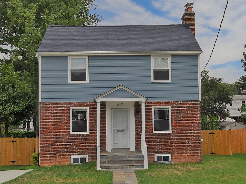 Charming upgraded house near Ballston.