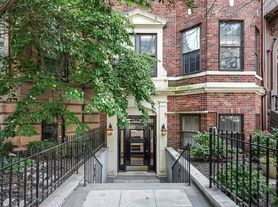 125 Beacon St, Boston, MA