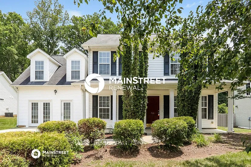711 Walnut Crossing Dr